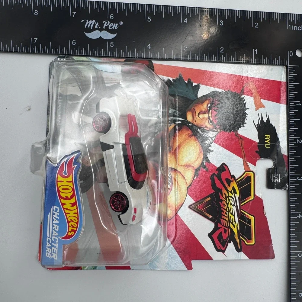 Hot Wheels Street Fighter V Ryu Character‎ Car 1/5 White Diecast GJJ30 2019 New